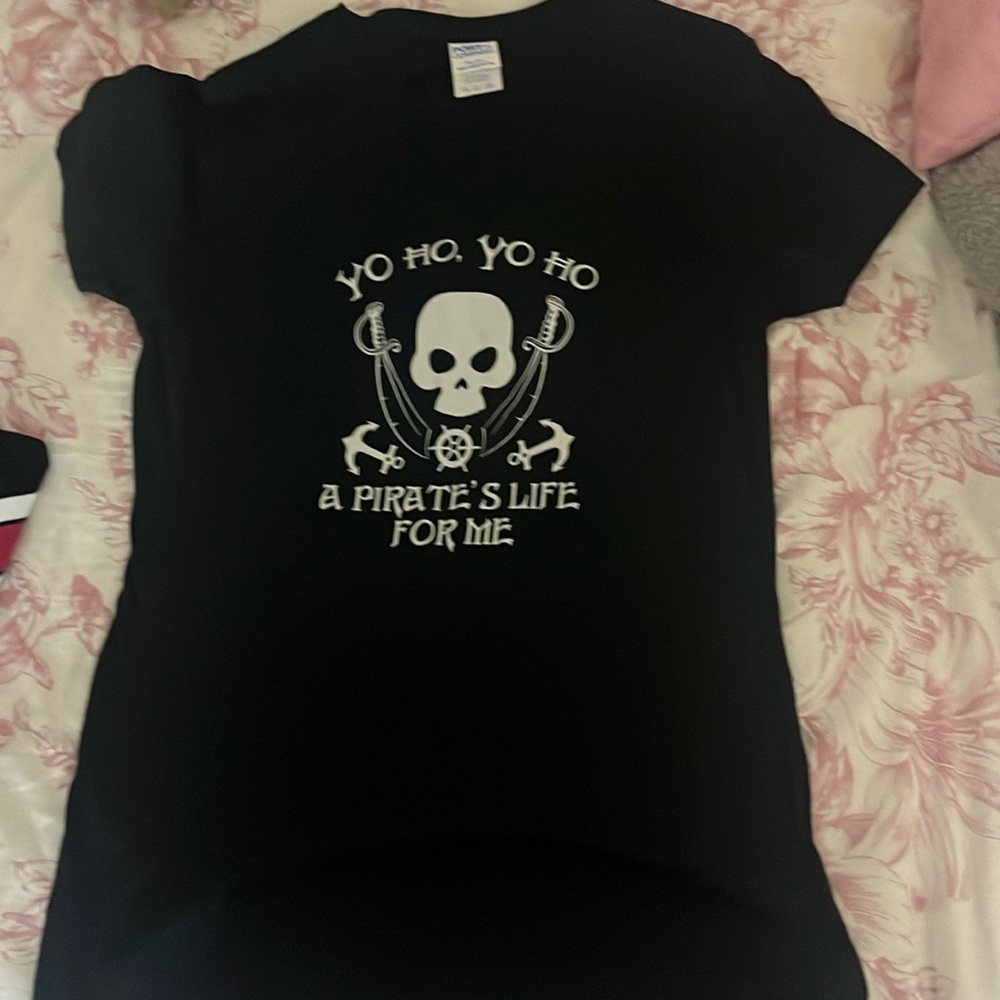 Pirates of Caribbean Tee
